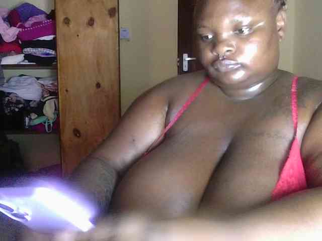 bigtittymama45 webcam