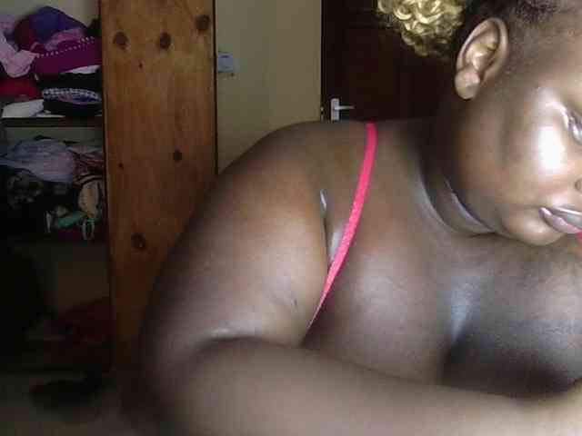 bigtittymama45 webcam