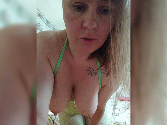 Alisa-33 live webcam show