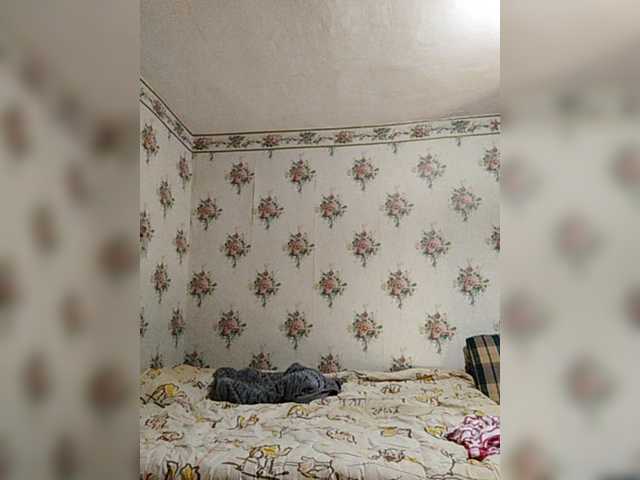 Alisa-33 live cam on BongaCams