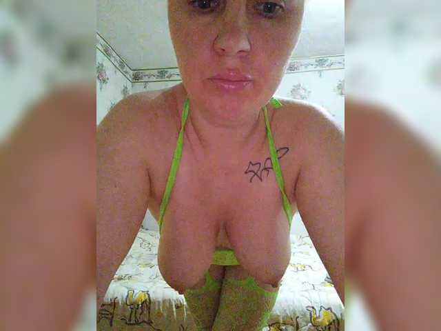 Alisa-33 live cam on BongaCams