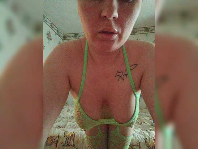 Alisa-33 live cam on BongaCams