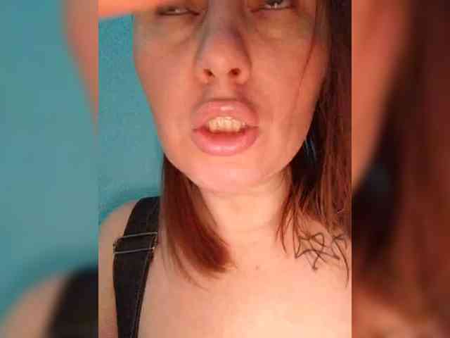 Alisa-33 Live Webcam on BongaCams