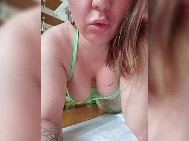Alisa-33 Live Webcam on BongaCams