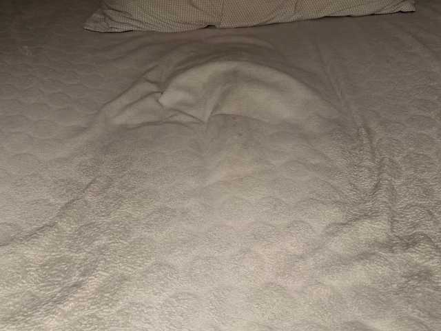 ilona4u's BongaCams show and profile