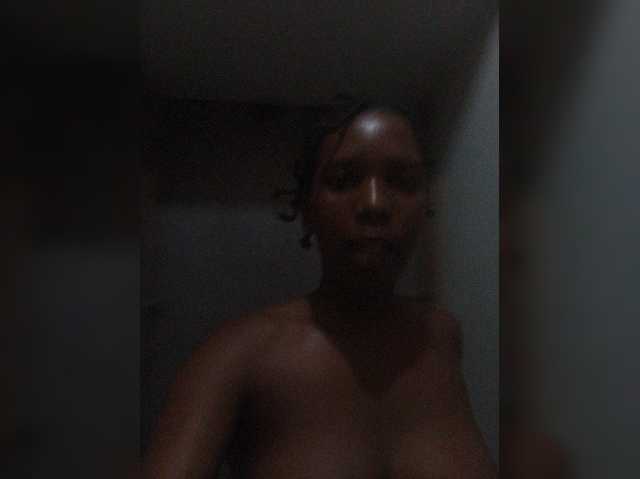 cutesissyCool live cam on BongaCams