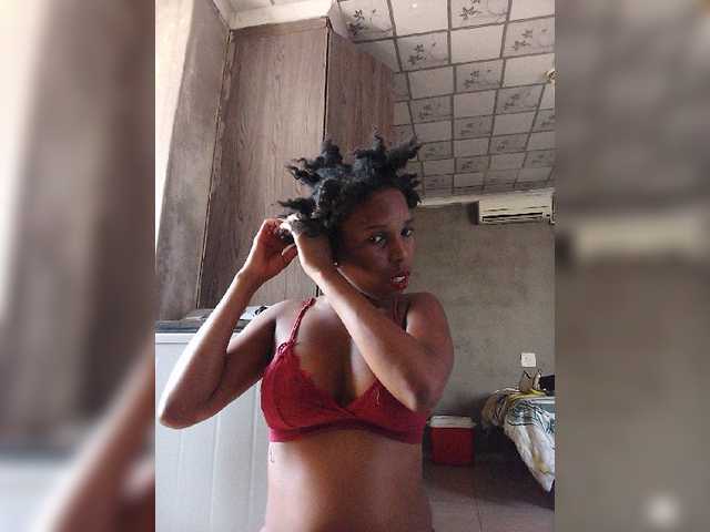 cutesissyCool live cam on BongaCams