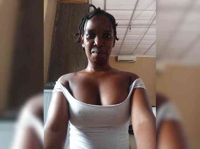 Model: cutesissyCool