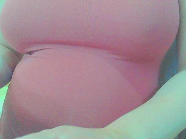 KeepmepregO live cam on BongaCams