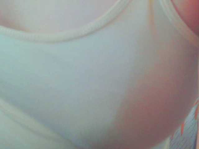 KeepmepregO live cam on BongaCams