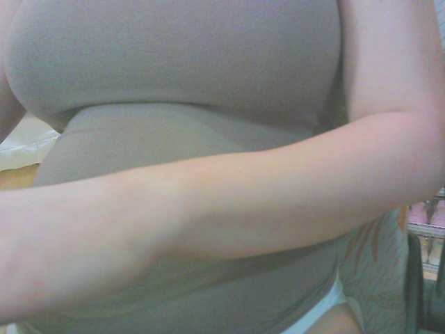 KeepmepregO live cam on BongaCams