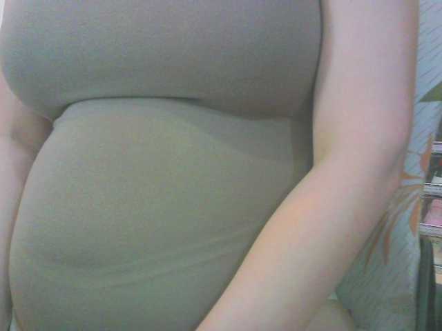 KeepmepregO live cam on BongaCams