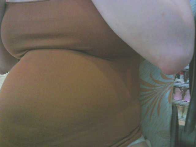 KeepmepregO live cam on BongaCams