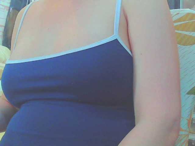KeepmepregO live cam on BongaCams