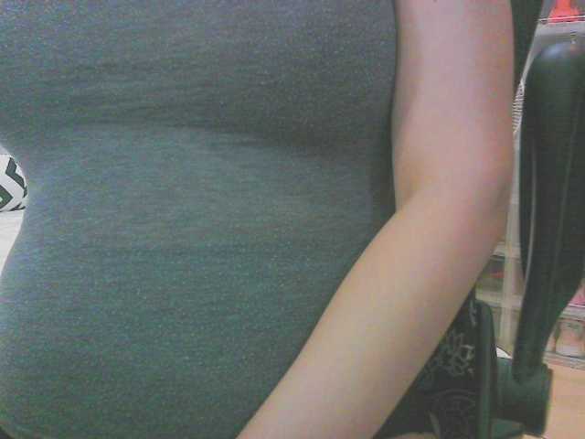 KeepmepregO live cam on BongaCams