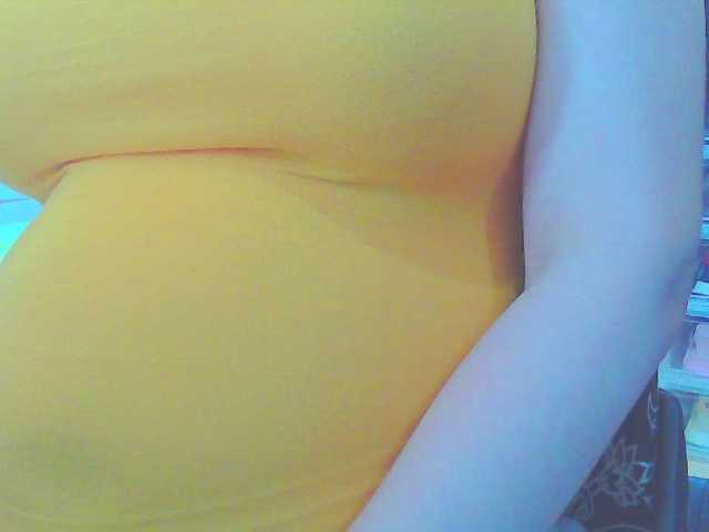 KeepmepregO live cam on BongaCams