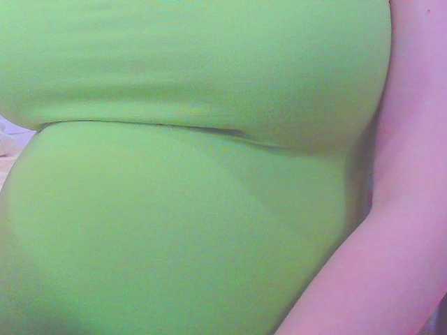 KeepmepregO live cam on BongaCams
