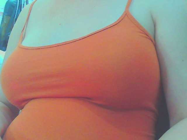 KeepmepregO live cam on BongaCams