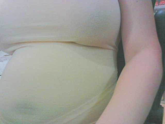 KeepmepregO live cam on BongaCams