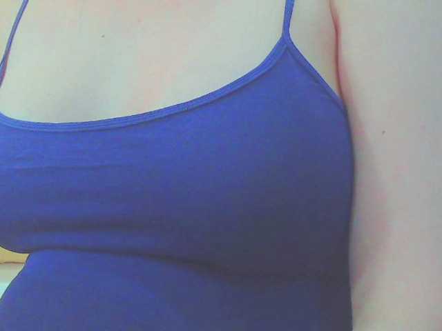 KeepmepregO live webcam show