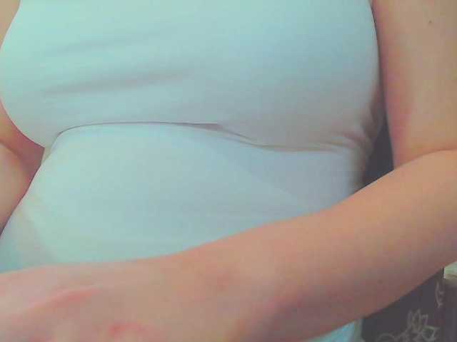 KeepmepregO live cam on BongaCams