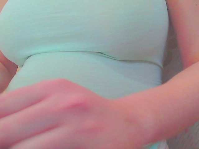 KeepmepregO live cam on BongaCams