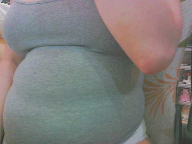 KeepmepregO live cam on BongaCams