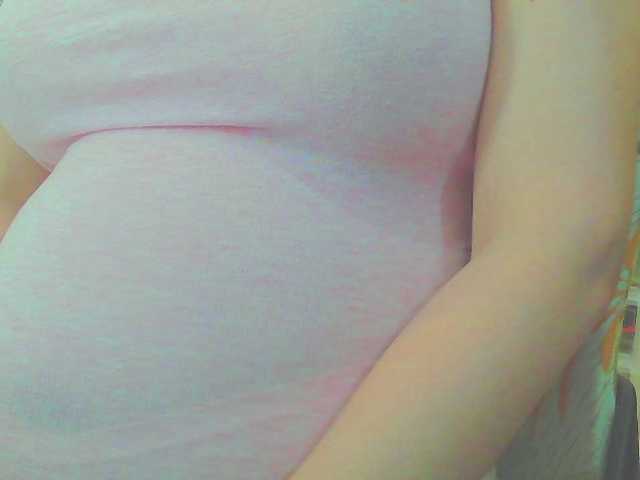 KeepmepregO live cam on BongaCams