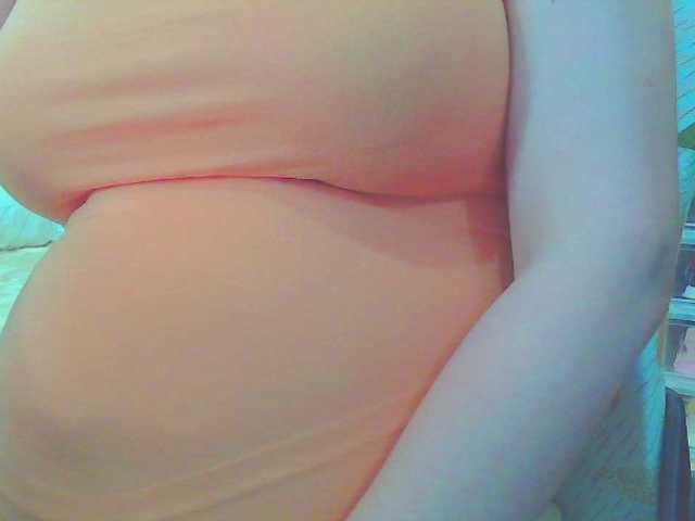 KeepmepregO live cam on BongaCams