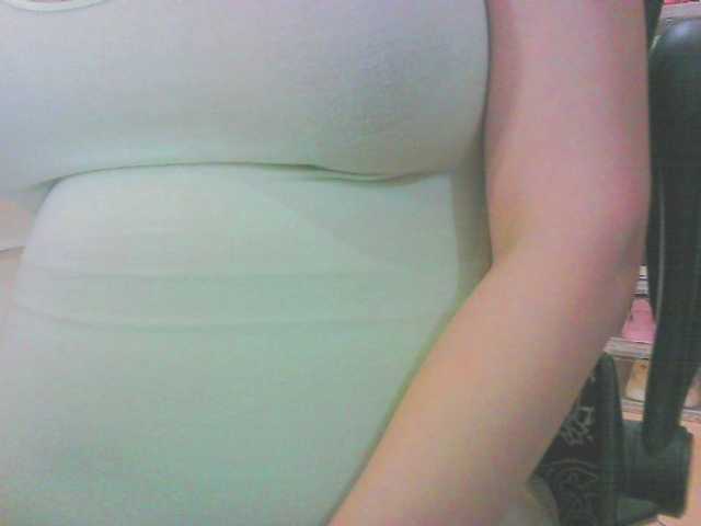 KeepmepregO live cam on BongaCams