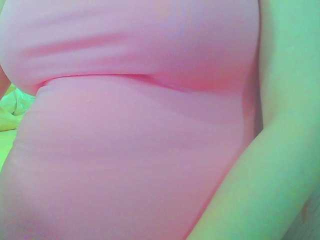 KeepmepregO live cam on BongaCams