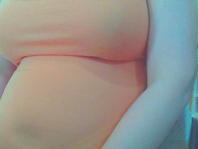 KeepmepregO live cam on BongaCams