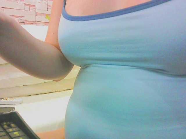 KeepmepregO live cam on BongaCams