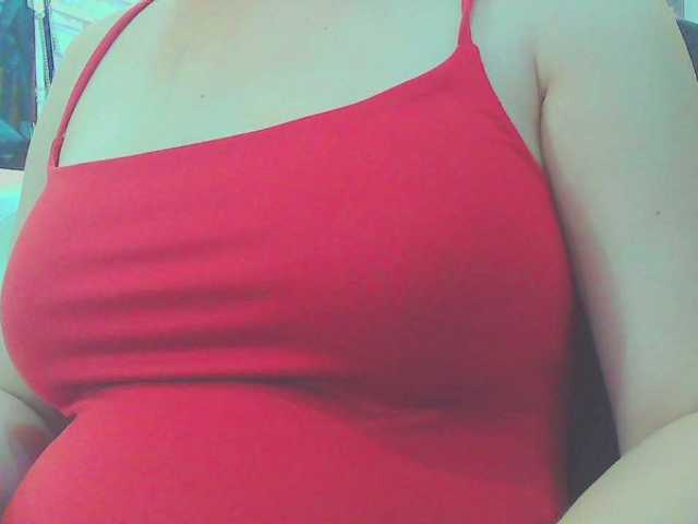 KeepmepregO live cam on BongaCams