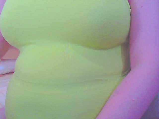 KeepmepregO live cam on BongaCams