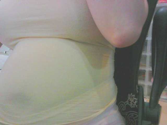 KeepmepregO live cam on BongaCams