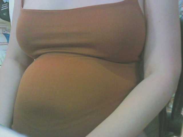 KeepmepregO live cam on BongaCams