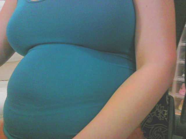 KeepmepregO live cam on BongaCams