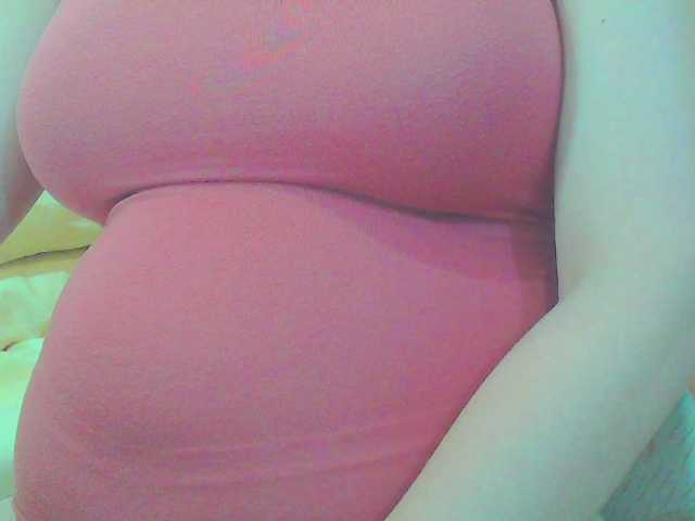 KeepmepregO live cam on BongaCams