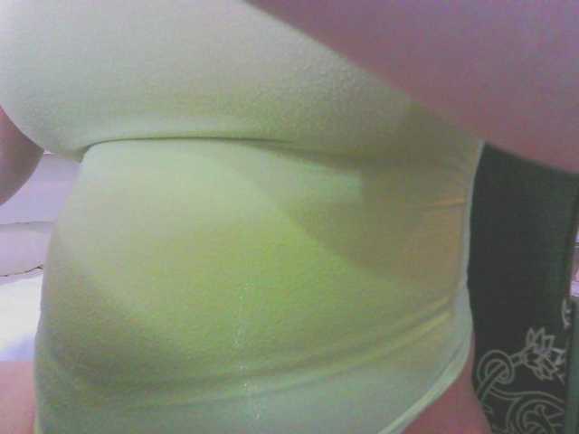 KeepmepregO live cam on BongaCams