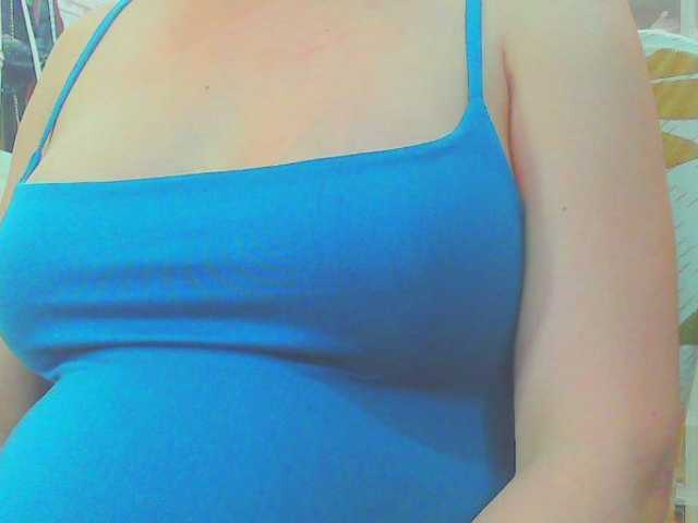 KeepmepregO live cam on BongaCams