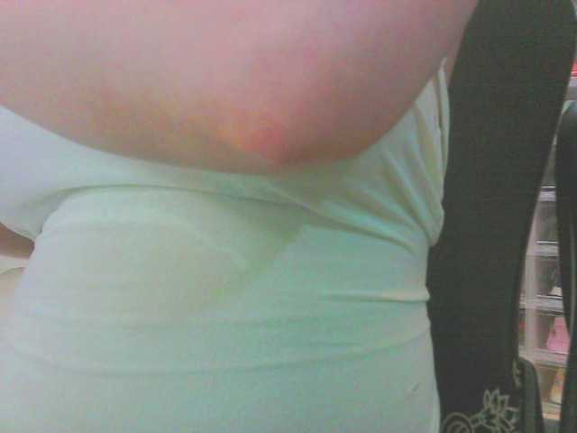 KeepmepregO live cam on BongaCams