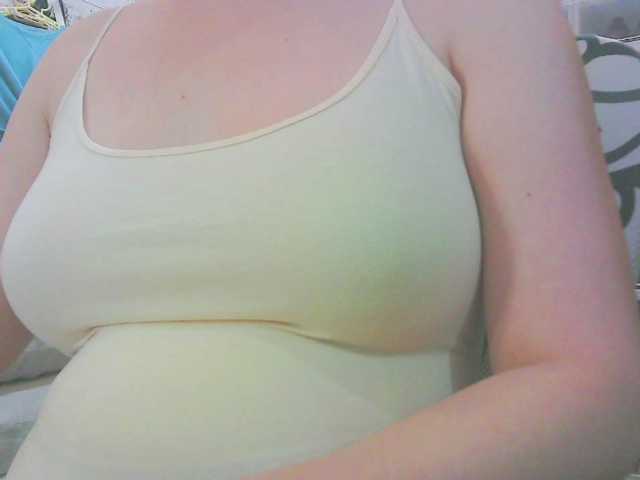 KeepmepregO live cam on BongaCams