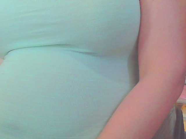 KeepmepregO live cam on BongaCams