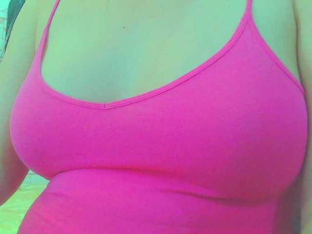 KeepmepregO live cam on BongaCams