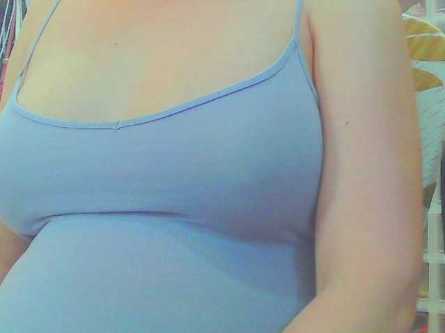 keepmepregO live webcam show