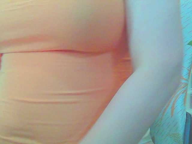 KeepmepregO live webcam show