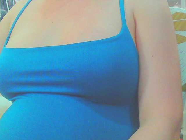KeepmepregO live cam on BongaCams