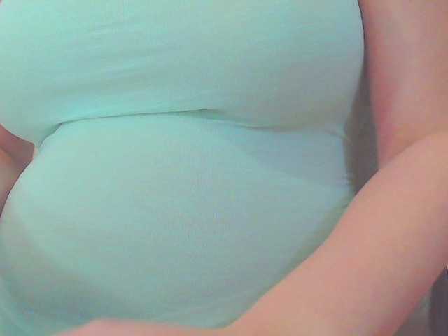 KeepmepregO live cam on BongaCams