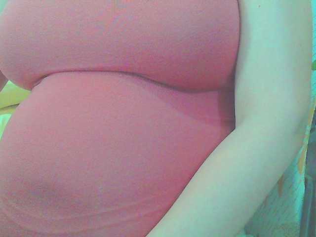 KeepmepregO live cam on BongaCams